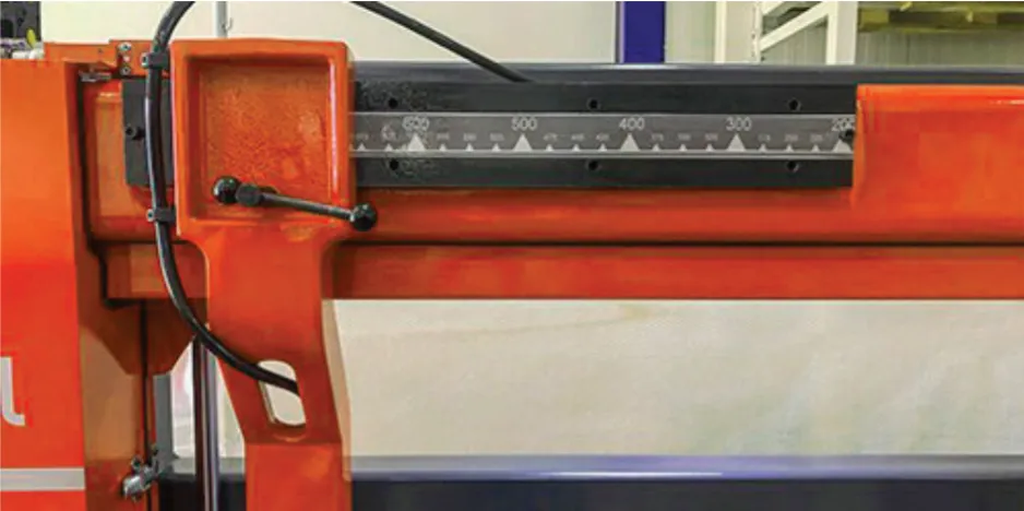 CSS 800 BANDSAW MACHINE